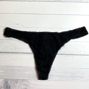 Victoria’s Secret Black Thong Panty | Scalloped Trim | 100% Cotton | NWT